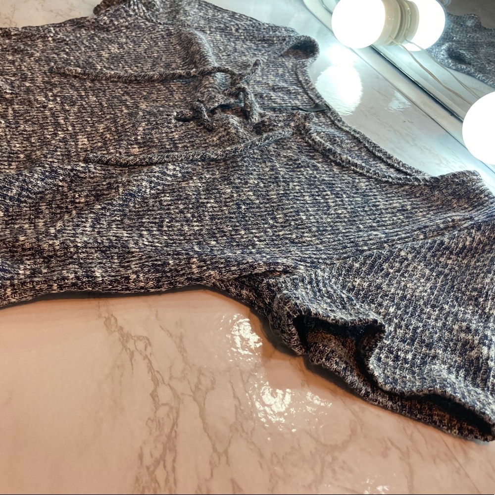 Crop Top - Picture 3 of 3